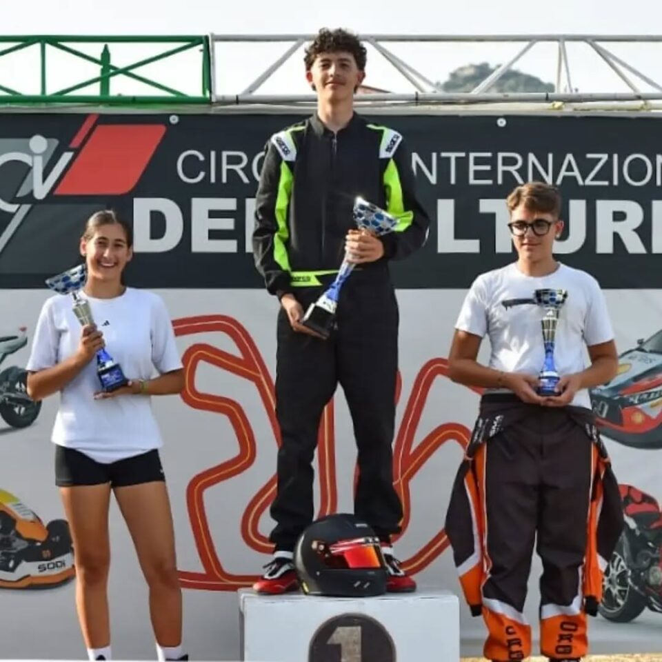 Matteo Letizia, il giovane 15enne anastasiano sta dominando il campionato di kart da competizione